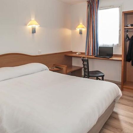 Brit Hotel Essentiel Cahors Nord Ruang foto