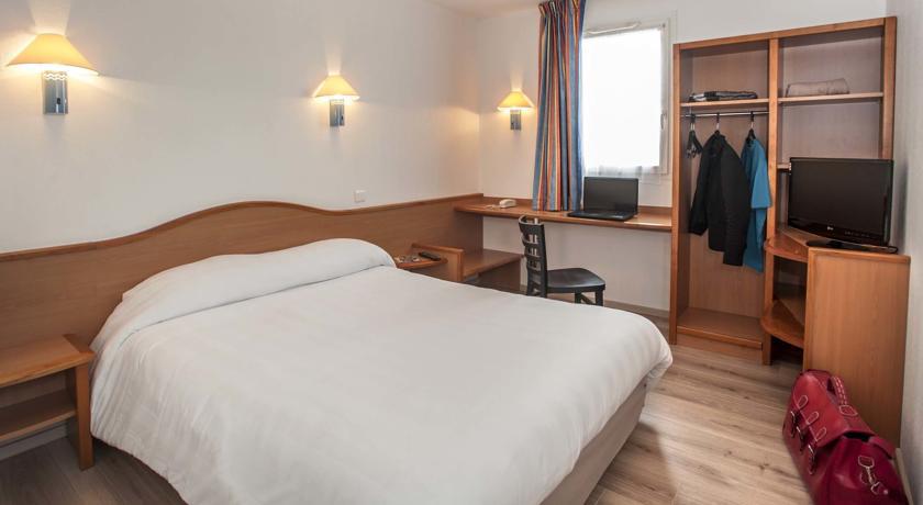 Brit Hotel Essentiel Cahors Nord Ruang foto