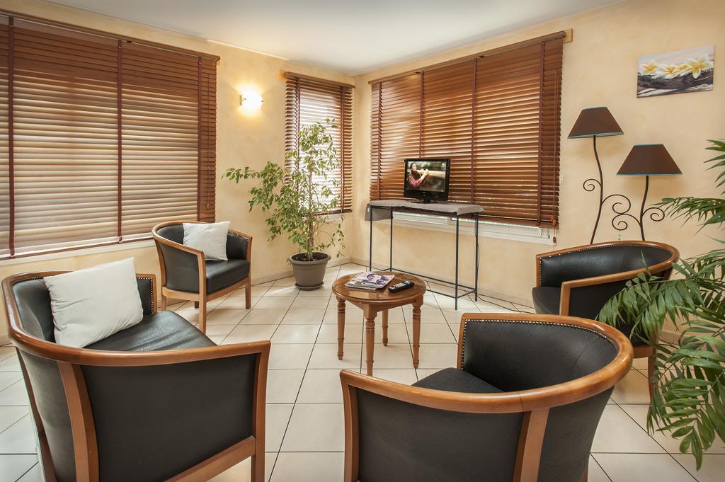 Brit Hotel Essentiel Cahors Nord Bagian luar foto